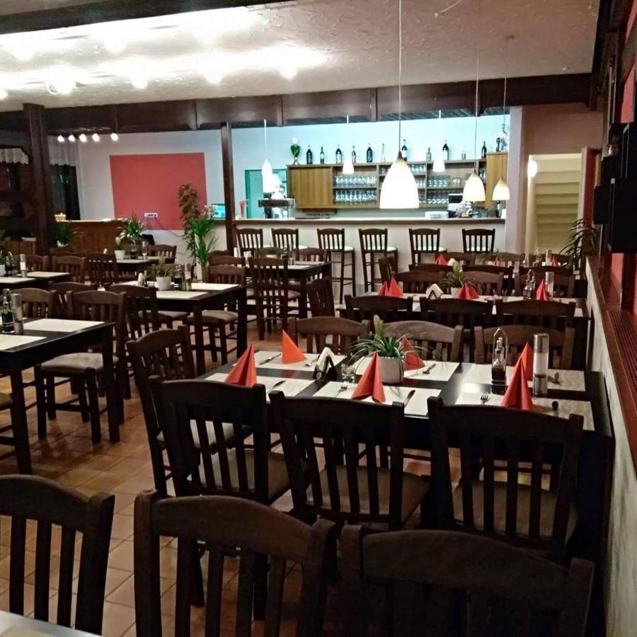 Albergue Restaurant El Greco Gundelfingen an der Donau Exterior foto